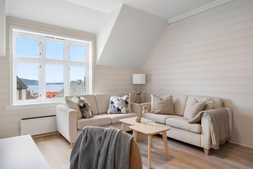 Cozy & Modern In Historic Area Of Bergen