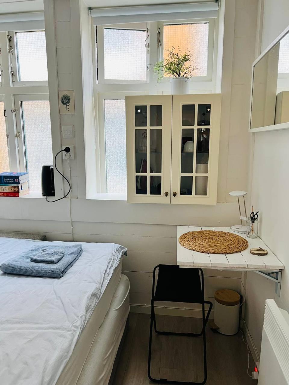 Cosy Bedroom By The Centre Rum i privatbostad *