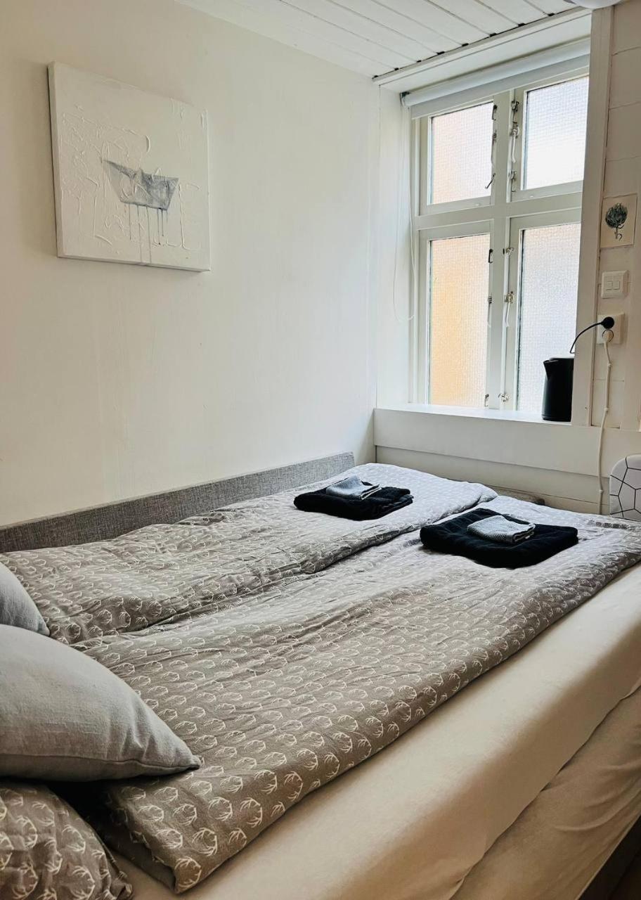 Cosy Bedroom By The Centre Rum i privatbostad Bergen
