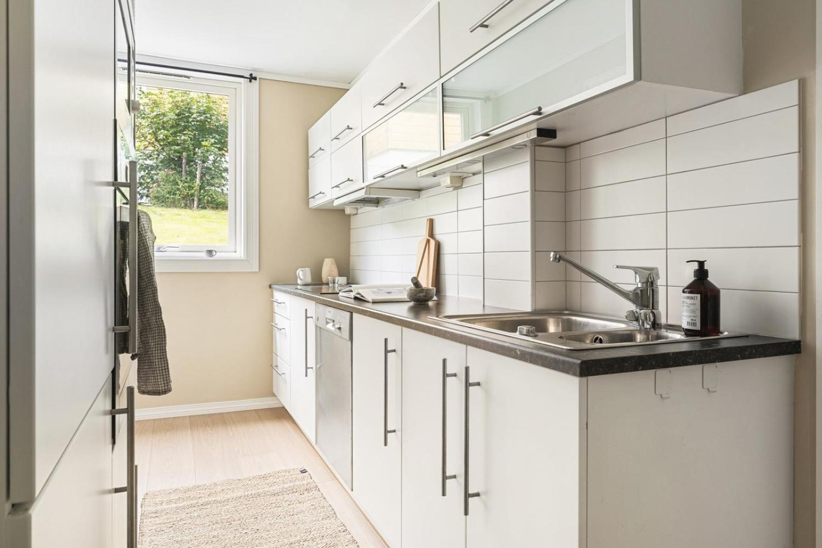 Sentral Med Parkering Og Peis Bergen