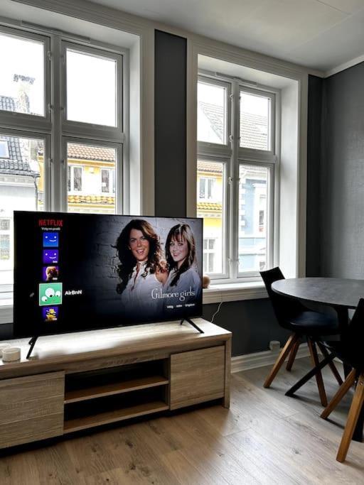 Pen Toppleilighet Midt I Sentrum