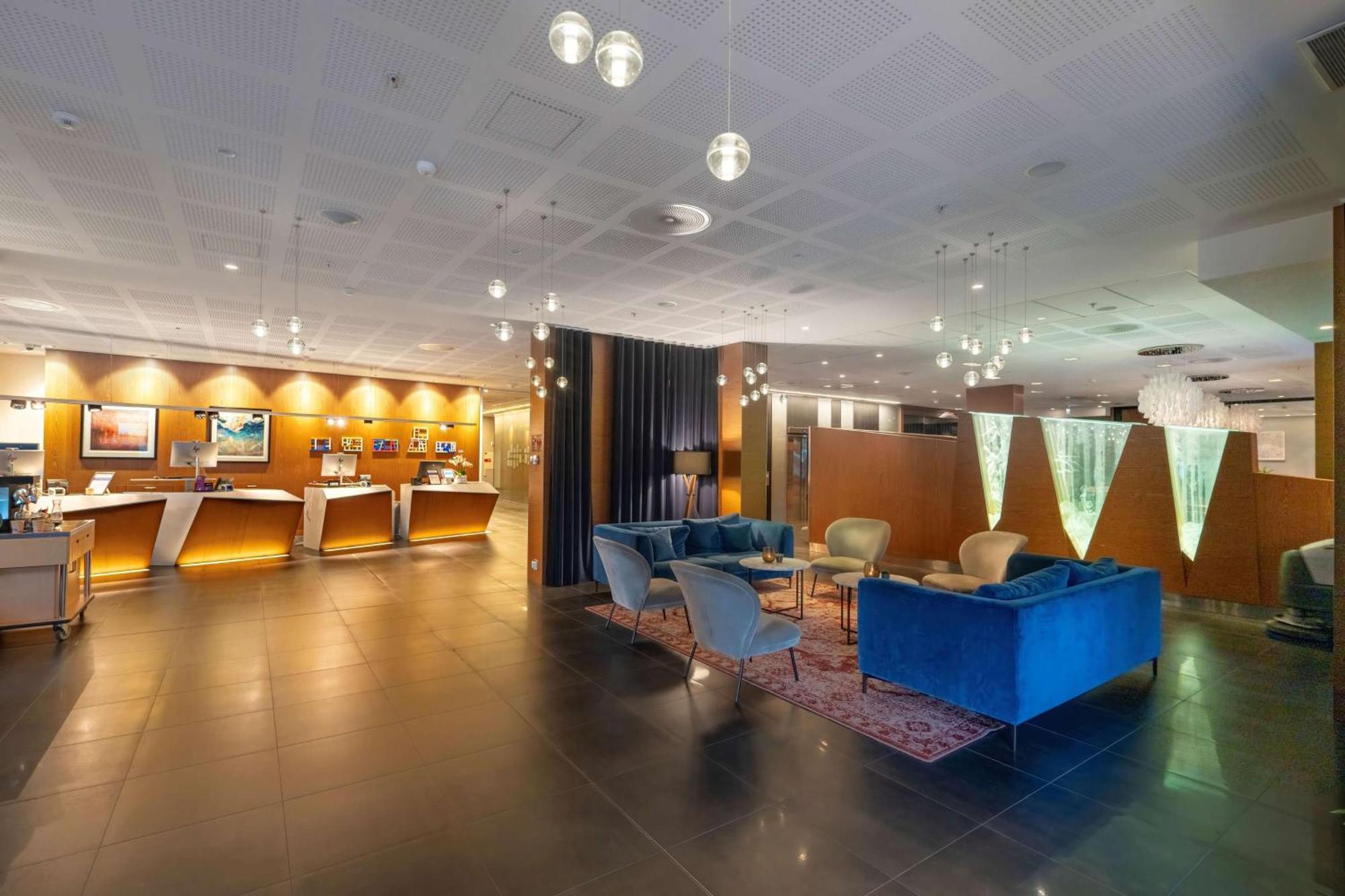 Radisson Blu Royal Hotel, Hotel