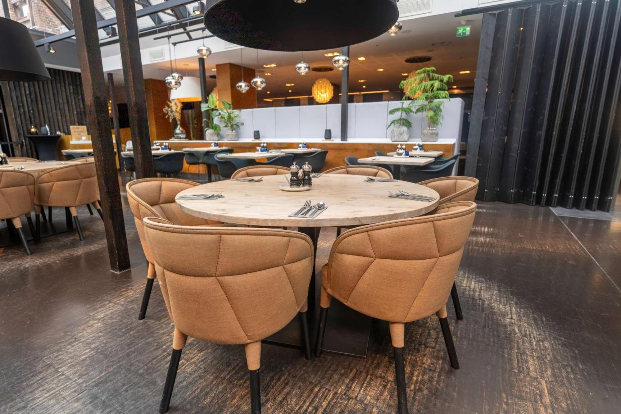Radisson Blu Royal Hotel, Hotel