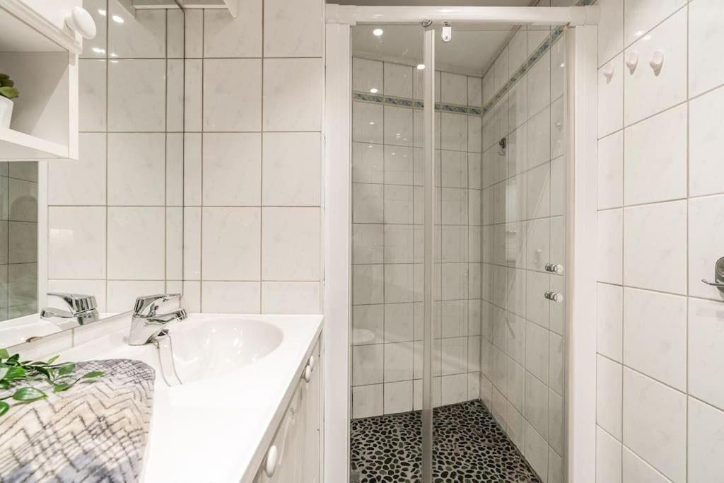 Flat In House With Outstanding Roof Terrace Apartment