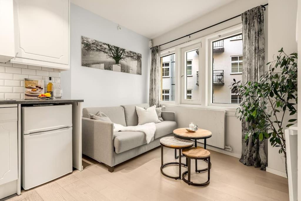 Flat In House With Outstanding Roof Terrace Apartment *