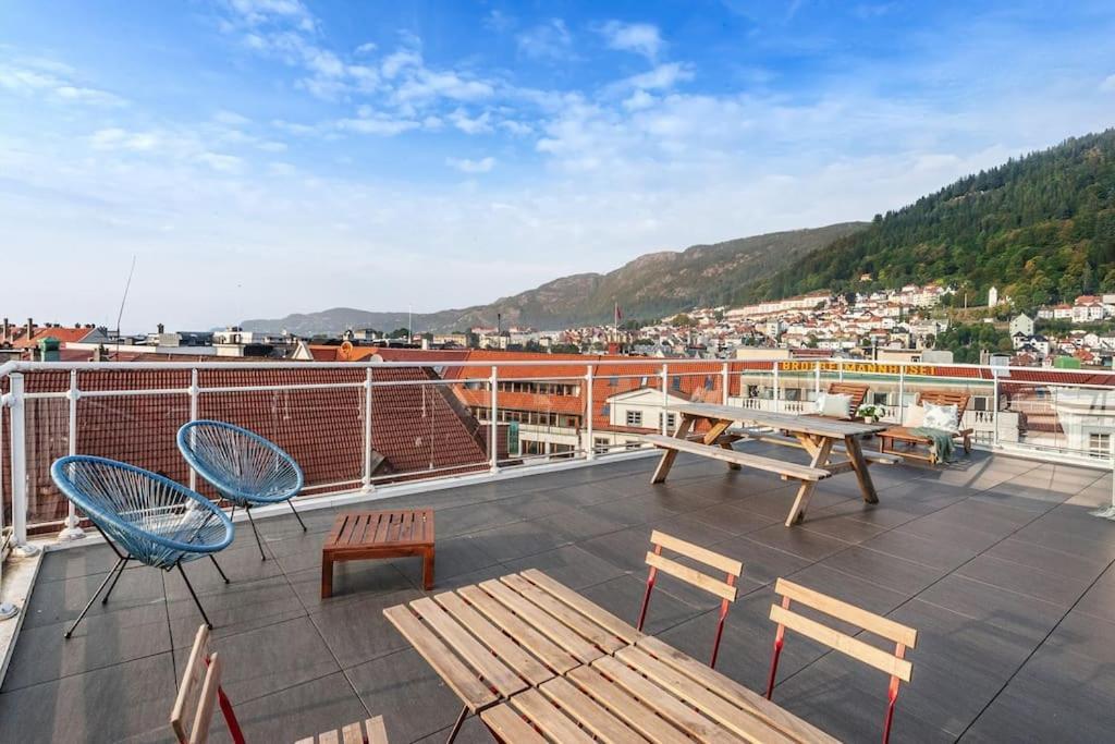Flat In House With Outstanding Roof Terrace Apartment *