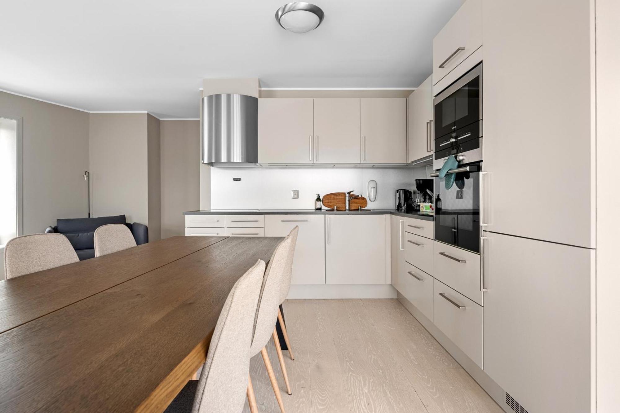 L Urban - Spacious With Private Terrace *