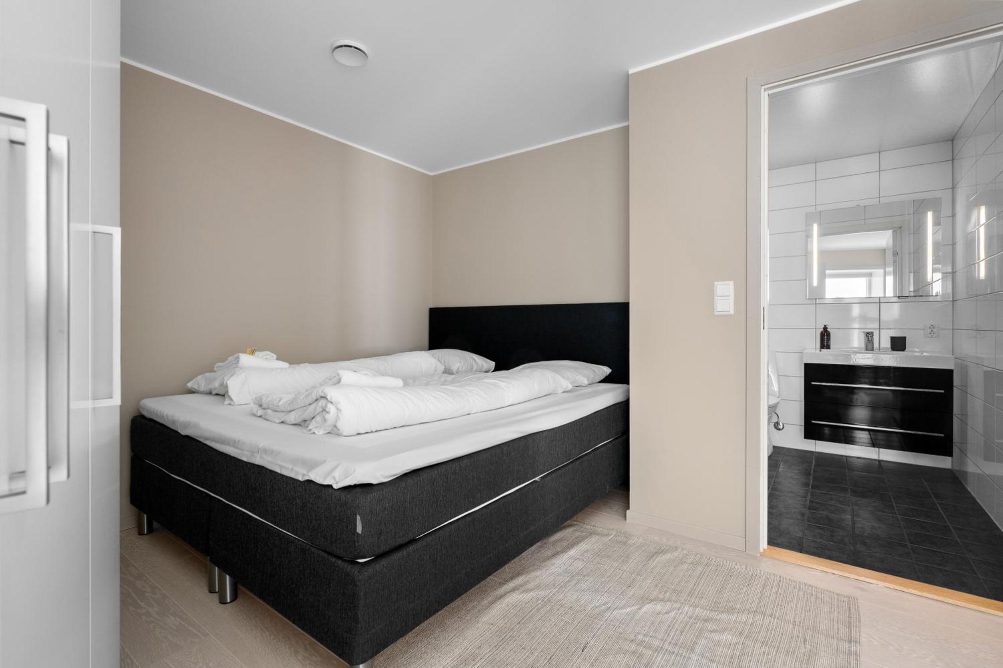 L Urban - Spacious With Private Terrace