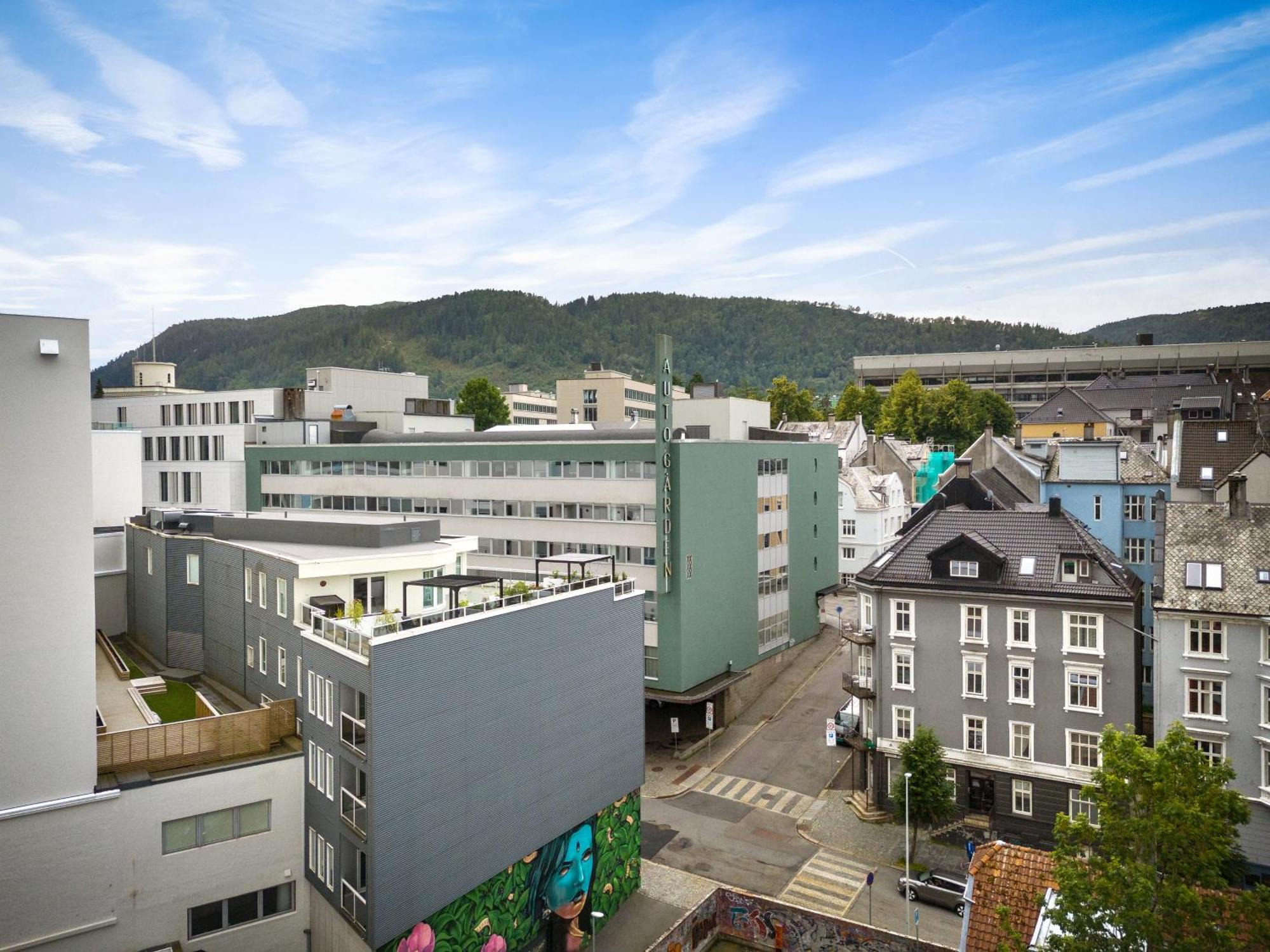 Apartment L Urban - Spacious With Private Terrace Bergen