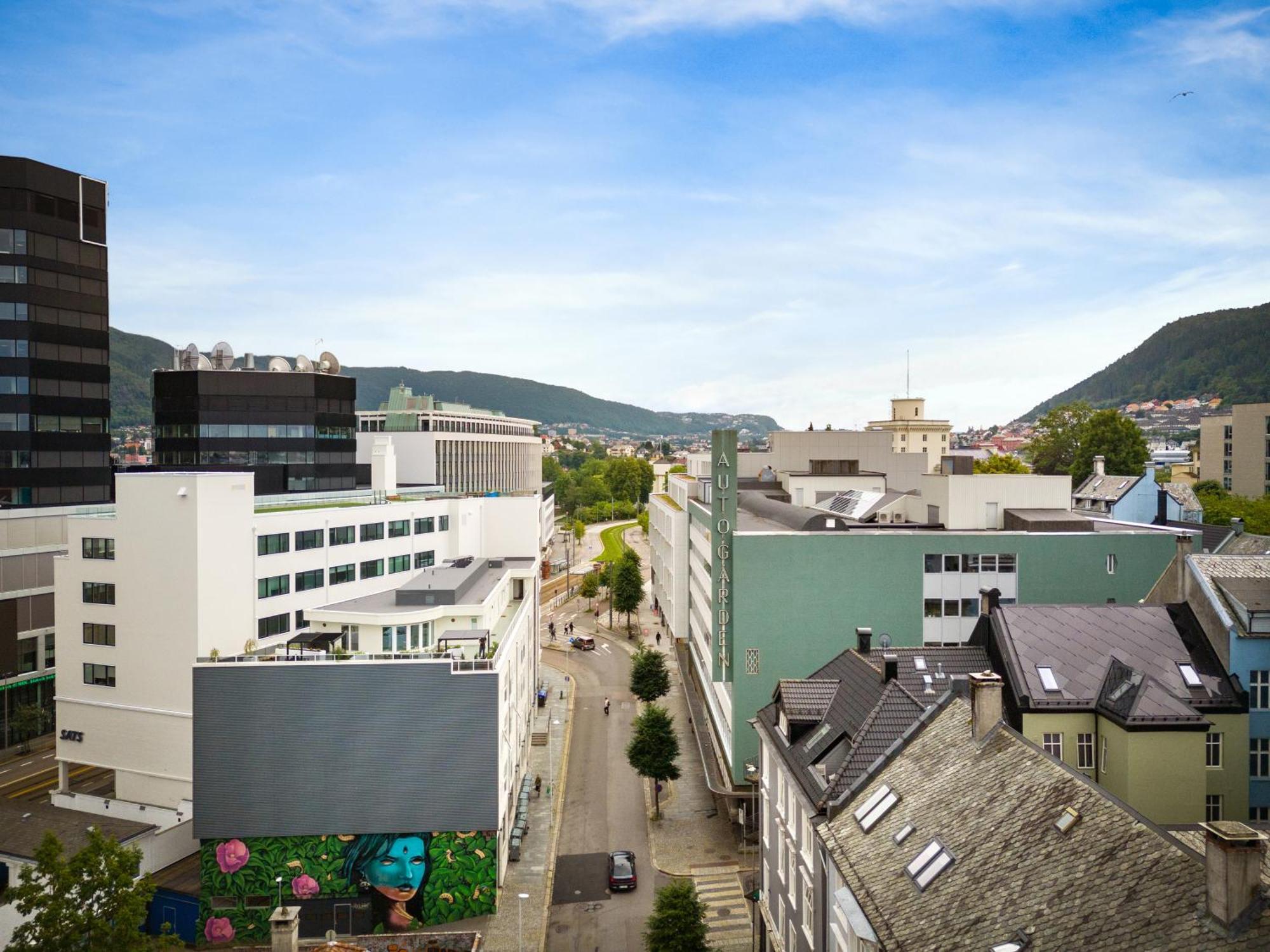 L Urban - Spacious With Private Terrace *