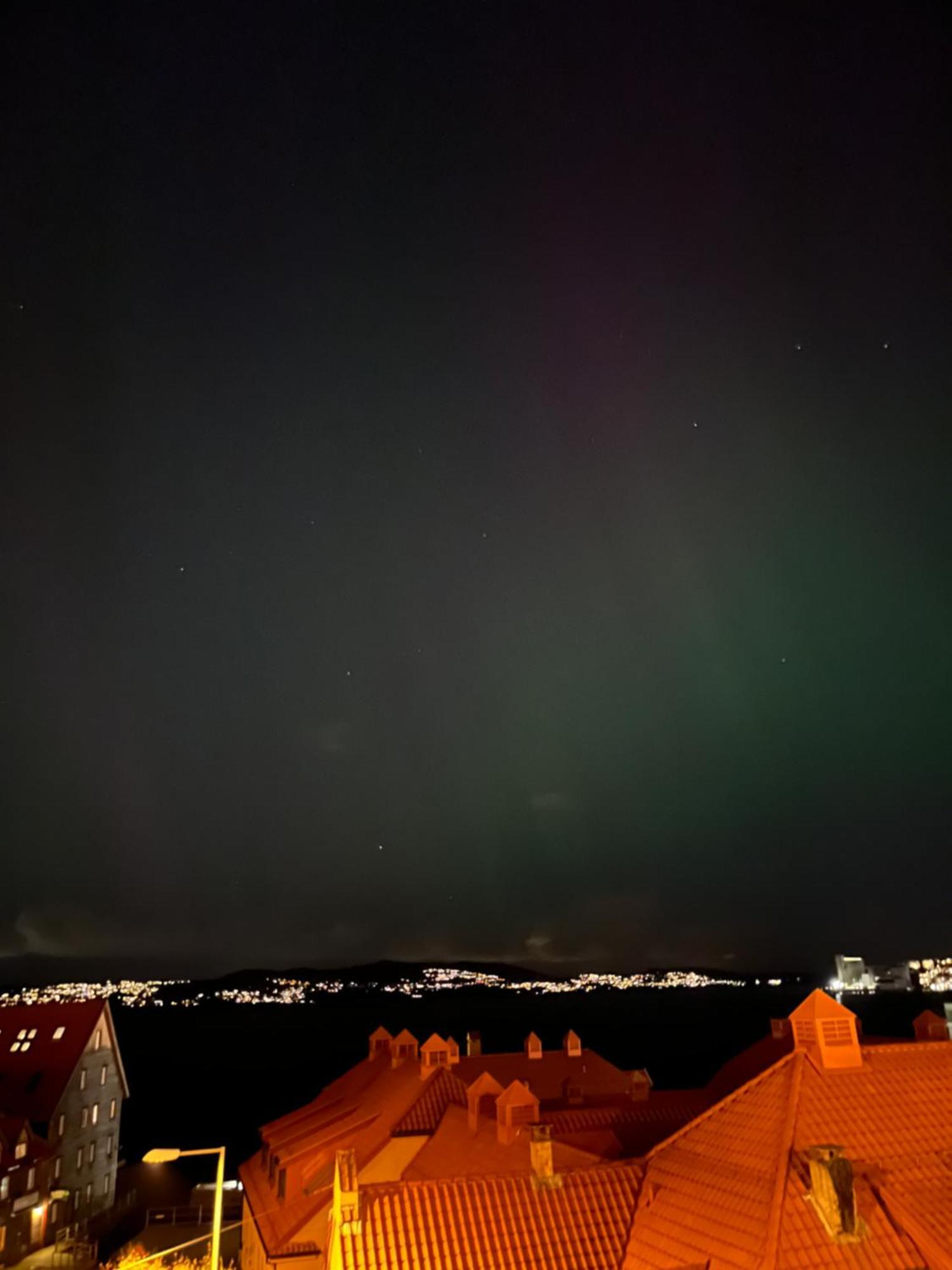 Alt Du Trenger - Naert Bryggen, Fjell Og Sjo