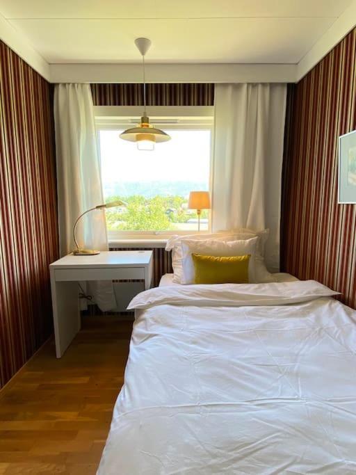 Hel I Med Flott Utsikt Og 4 Soverom Bergen