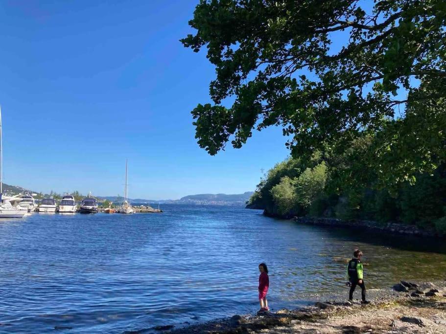 Hel I Med Flott Utsikt Og 4 Soverom Villa Bergen