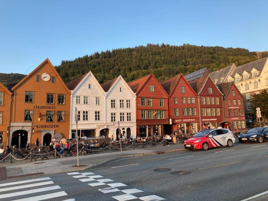 Hel I Med Flott Utsikt Og 4 Soverom * Bergen