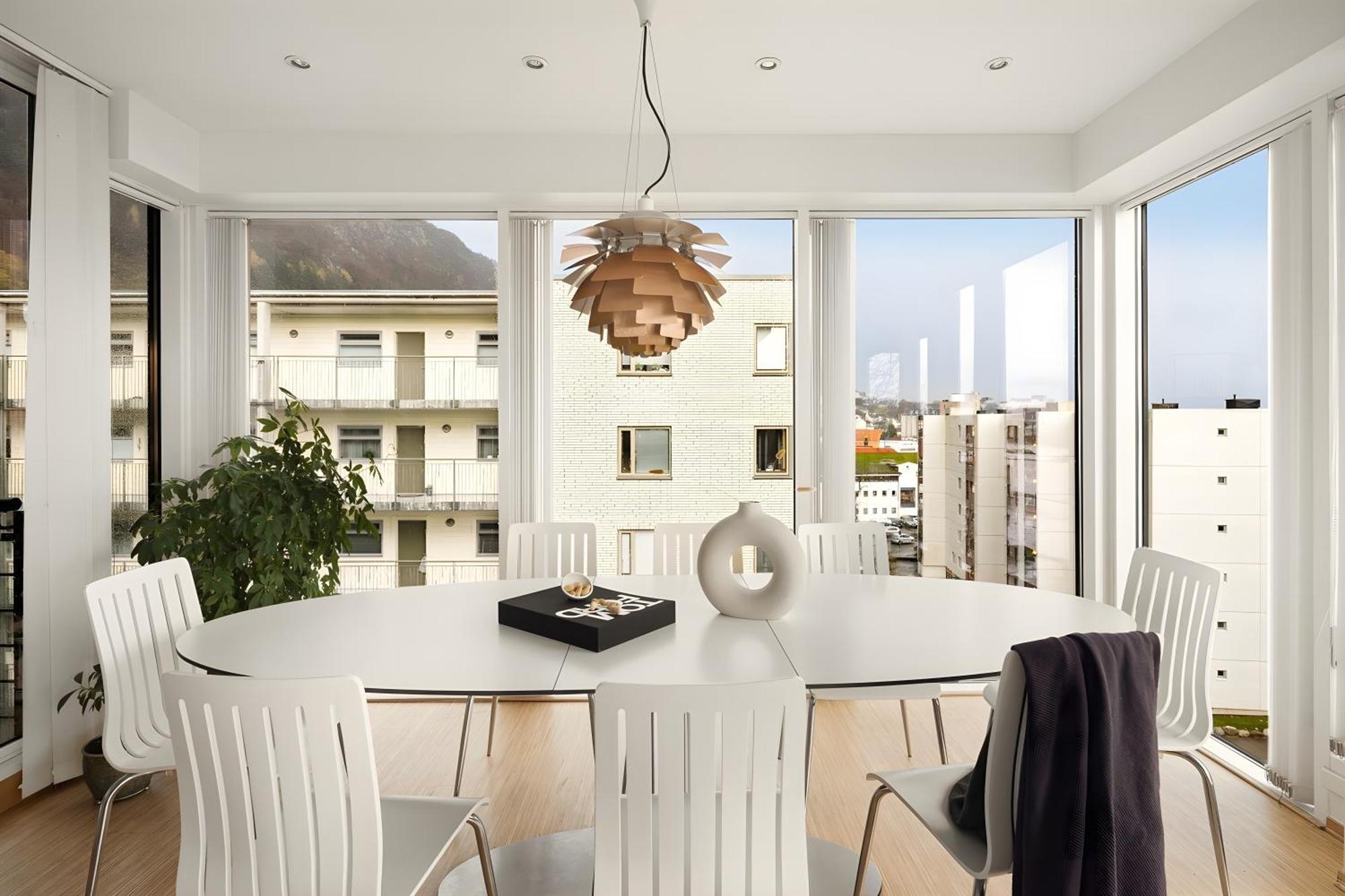 Apartment Top-floor With Balcony And Sea View Bergen