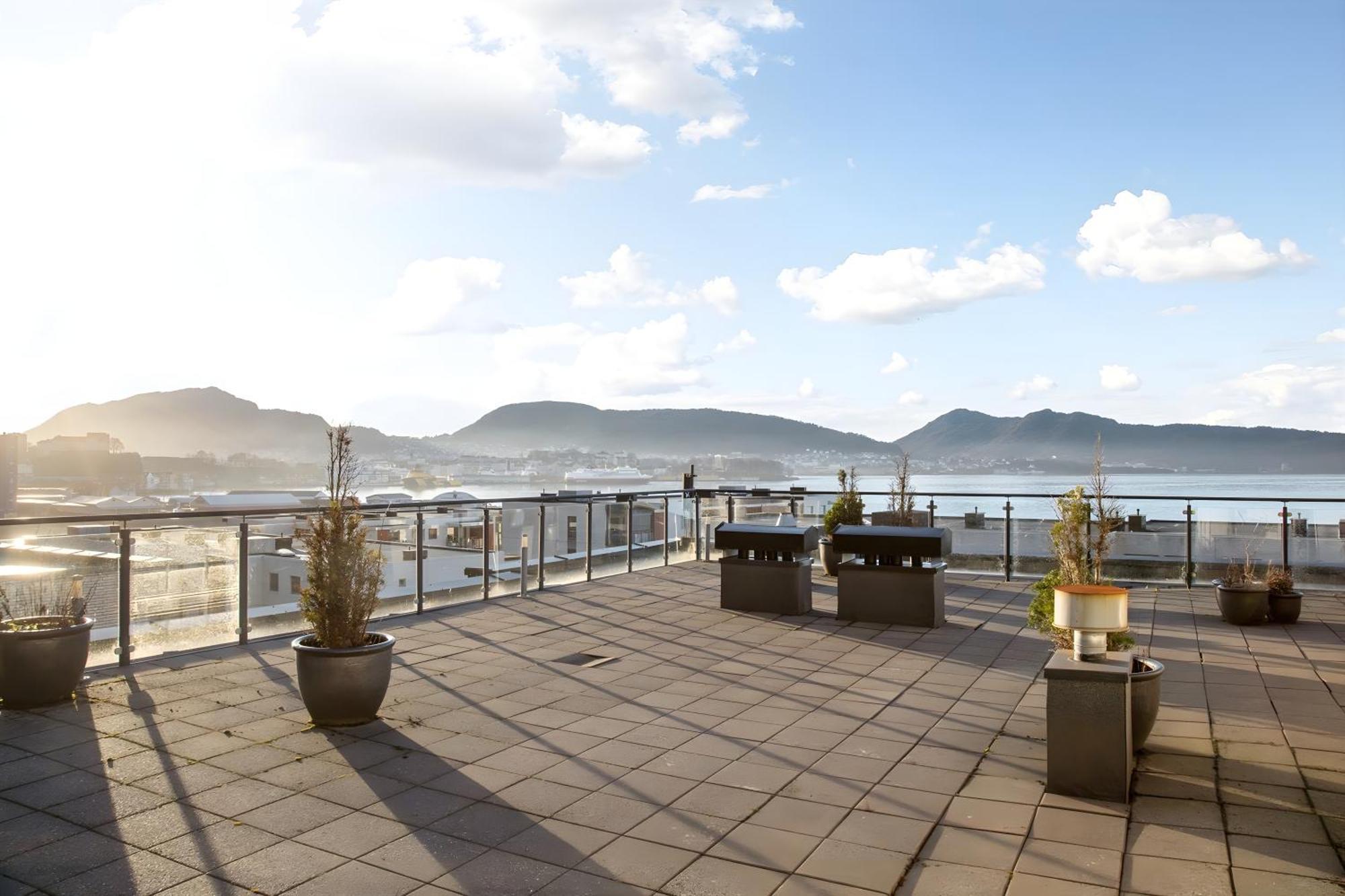 Top-floor With Balcony And Sea View * Bergen