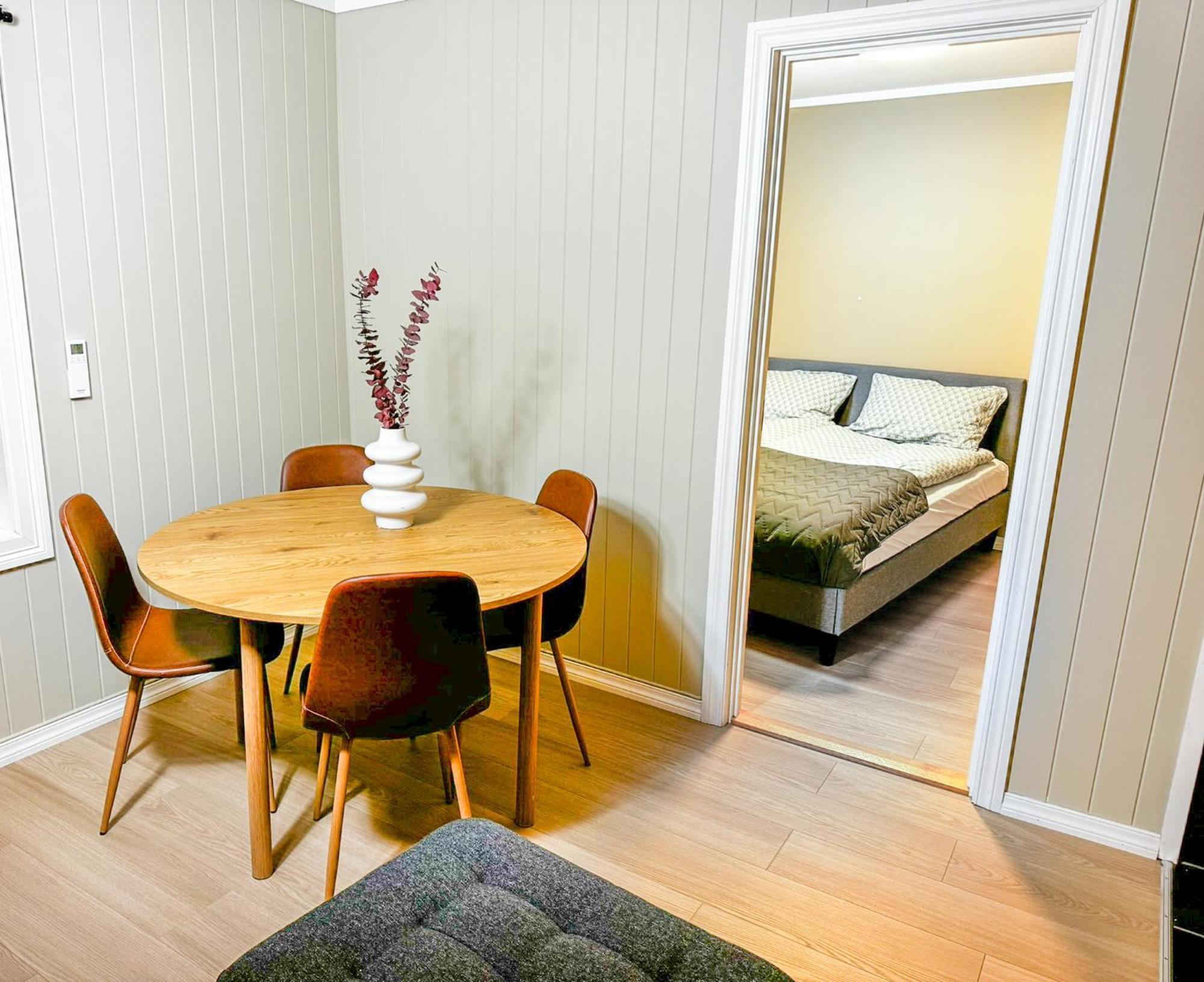 Sentral Med Parkering Og Peis Bergen