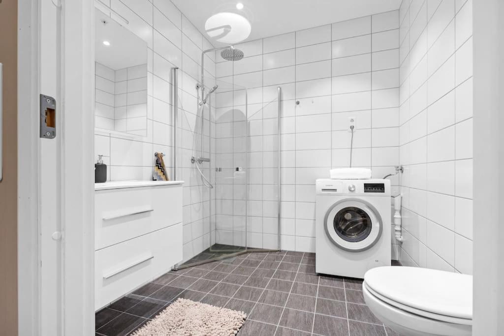 Apartment Modern 3 *