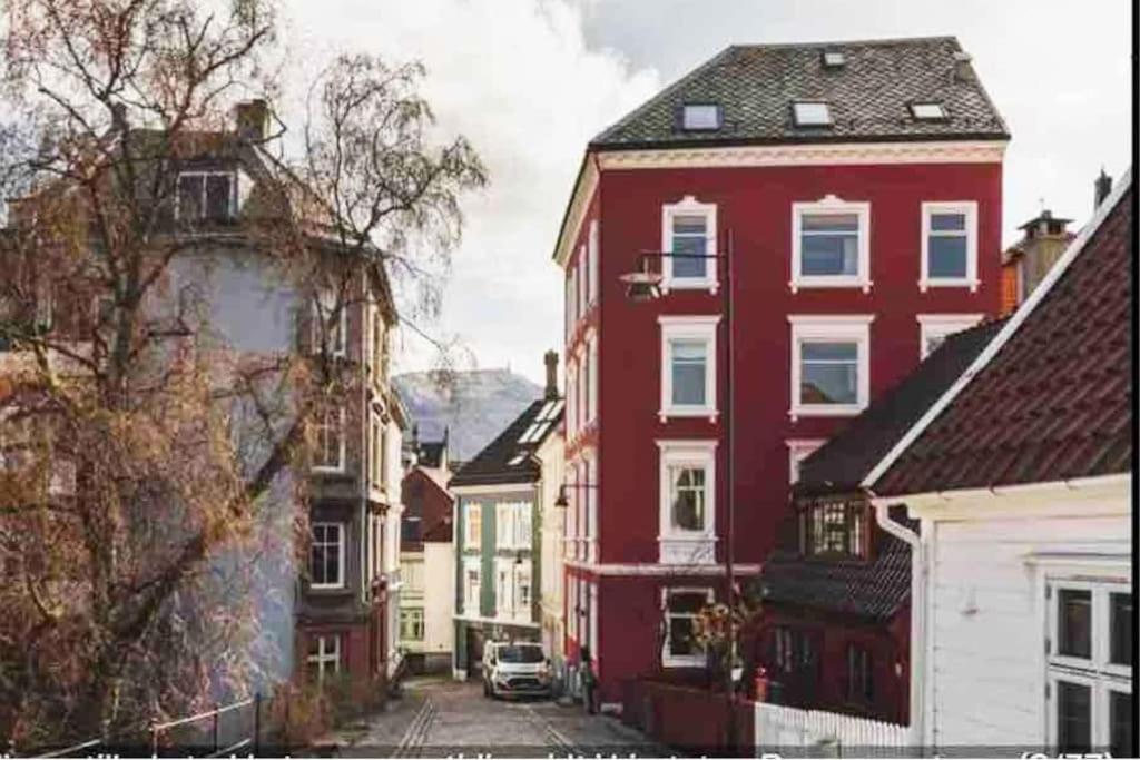 Sentral Med Fantastisk Utsikt!