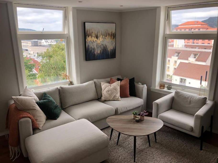 Apartment Sentral Leilighet Med Fantastisk Utsikt! *