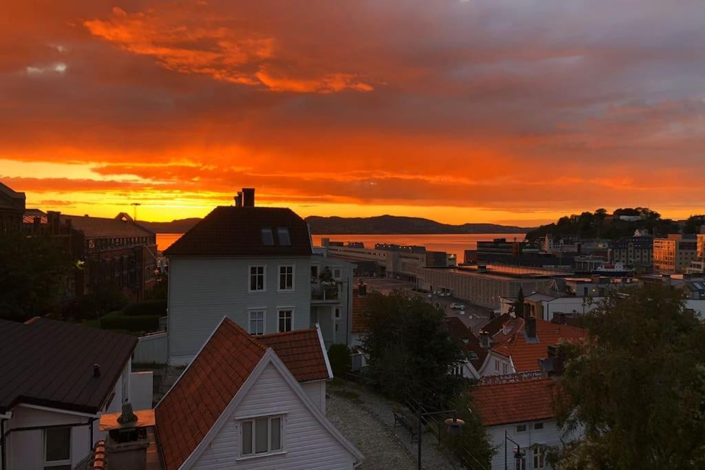 Apartment Sentral Leilighet Med Fantastisk Utsikt!