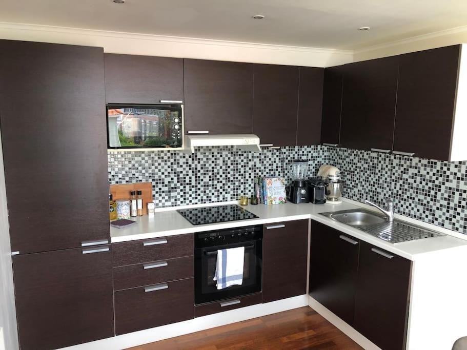 Sentral Leilighet Med Fantastisk Utsikt! Apartment *
