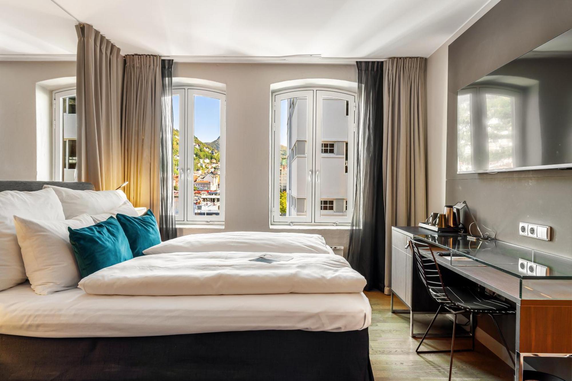 Clarion Admiral Hotel