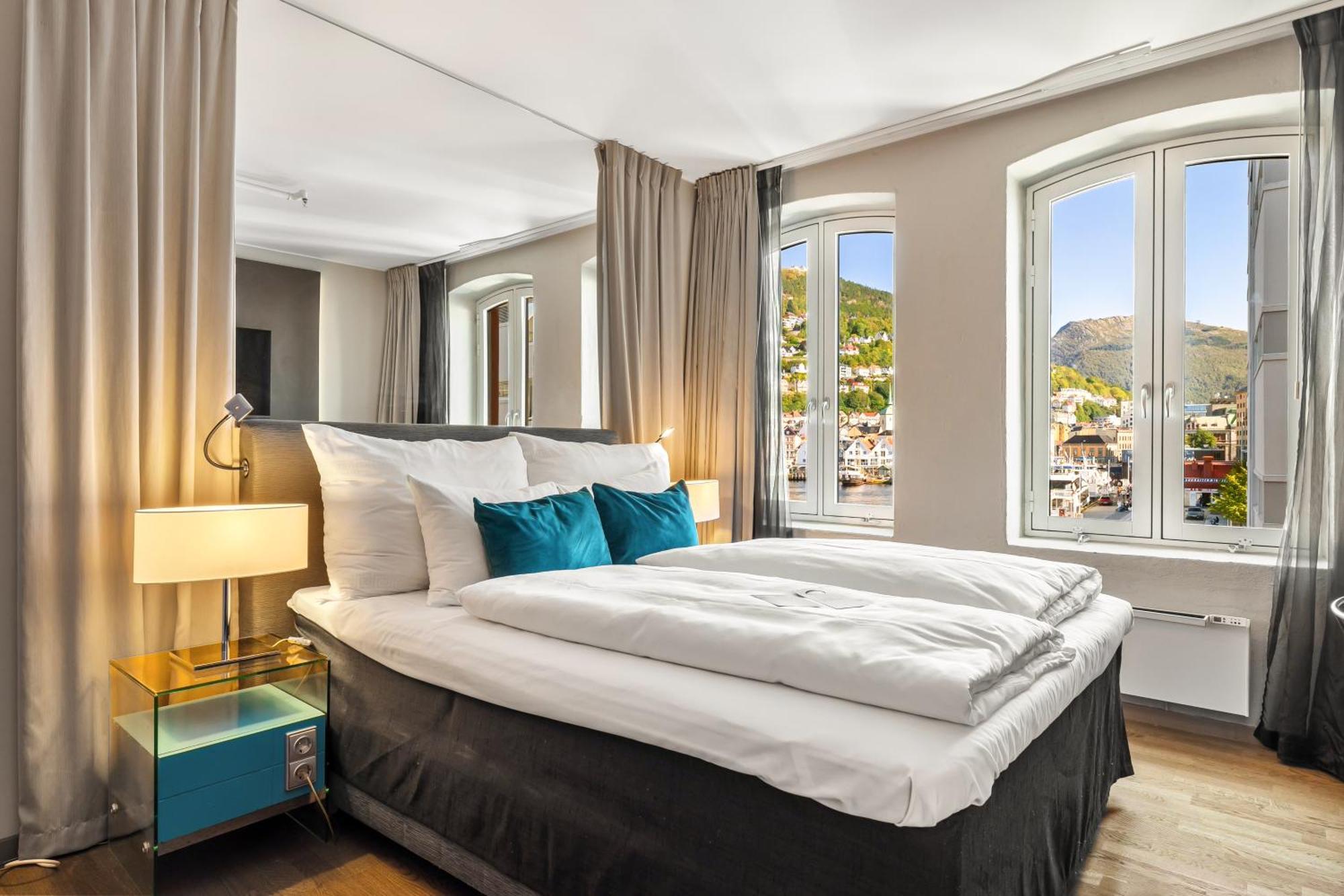 Clarion Admiral Hotel 4*