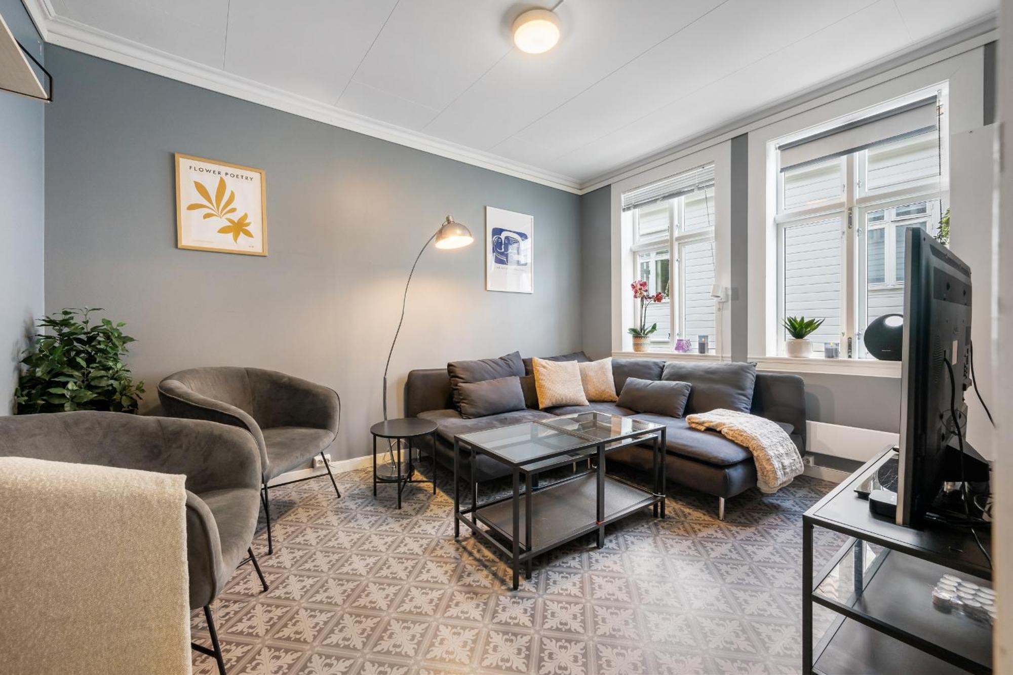 And Historic 2br - 300m To Bryggen Apartment
