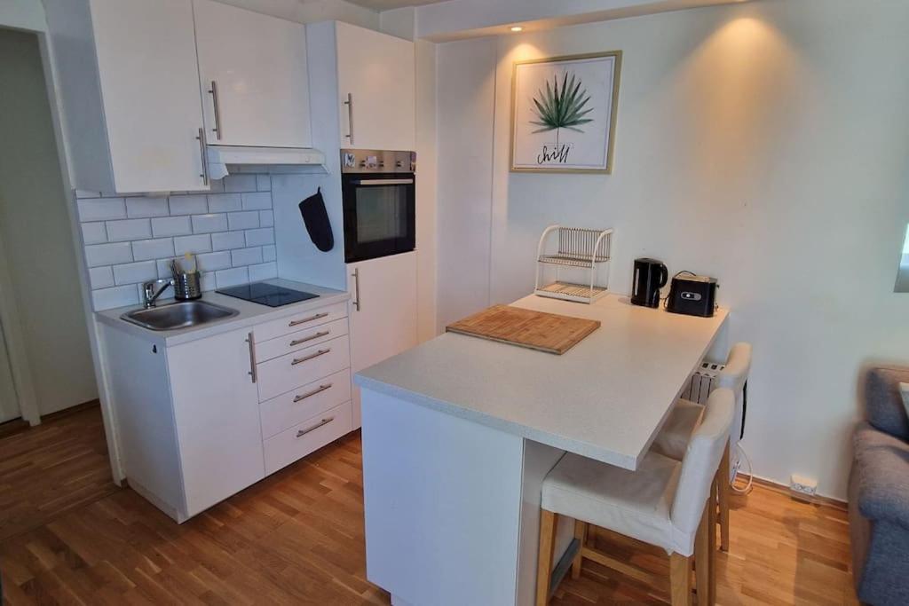 Apartment 1 Bedroom With A View *