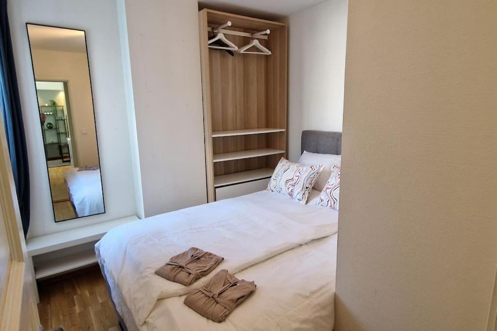 1 Bedroom With A View Apartment