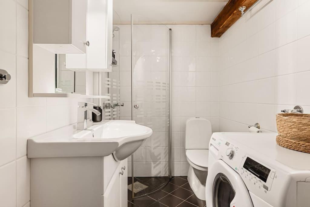 Apartment Dinbnb Appartments L Historical Seaside Apt I 500m To Bryggen - Value!