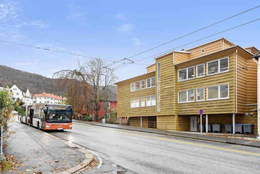 Private Cozy Close To Center * Bergen