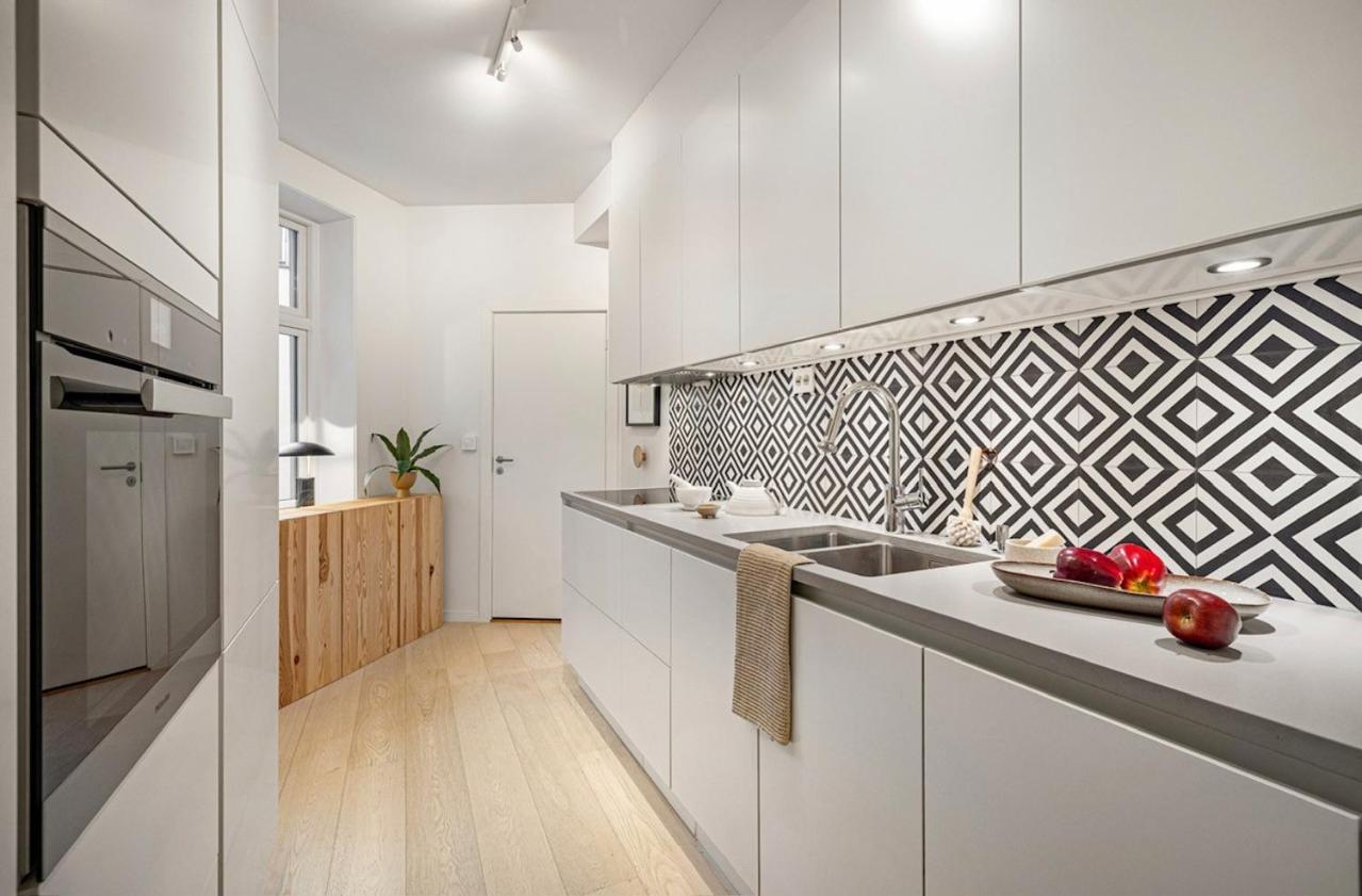 Sentral Og Sjarmerende Apartment