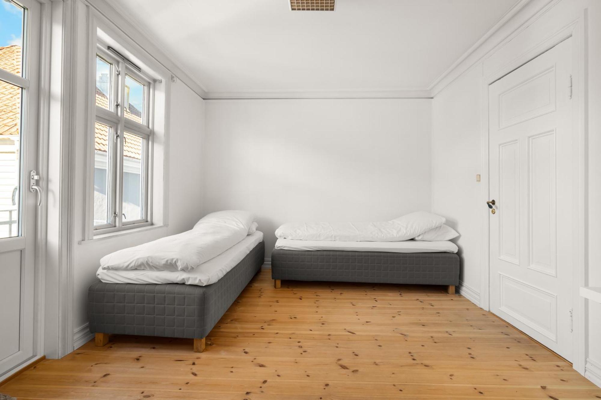 Apartment Bryggen Historical Townhouse I Rooftop Views! Bergen