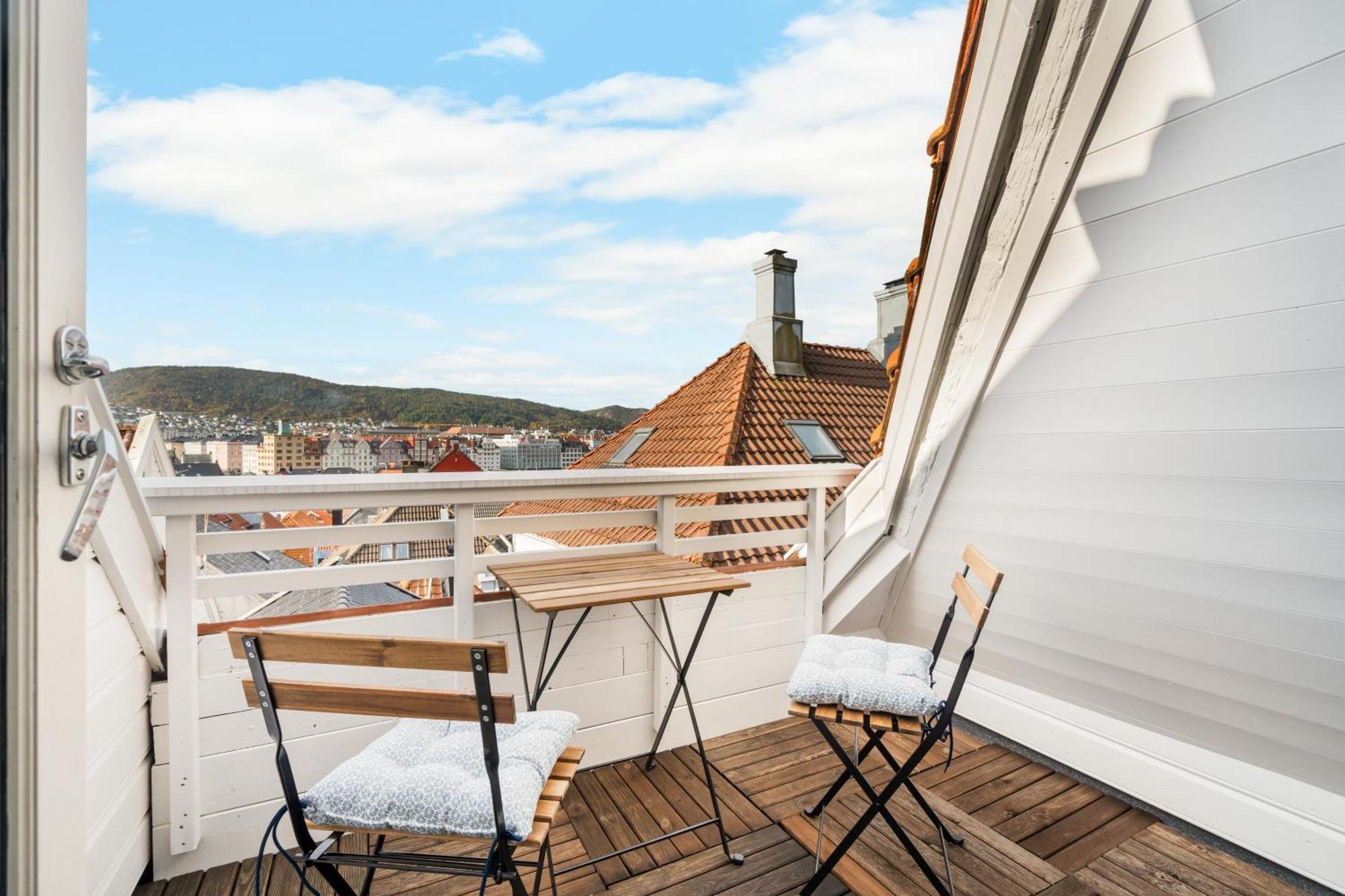 Bryggen Historical Townhouse I Rooftop Views! * Bergen