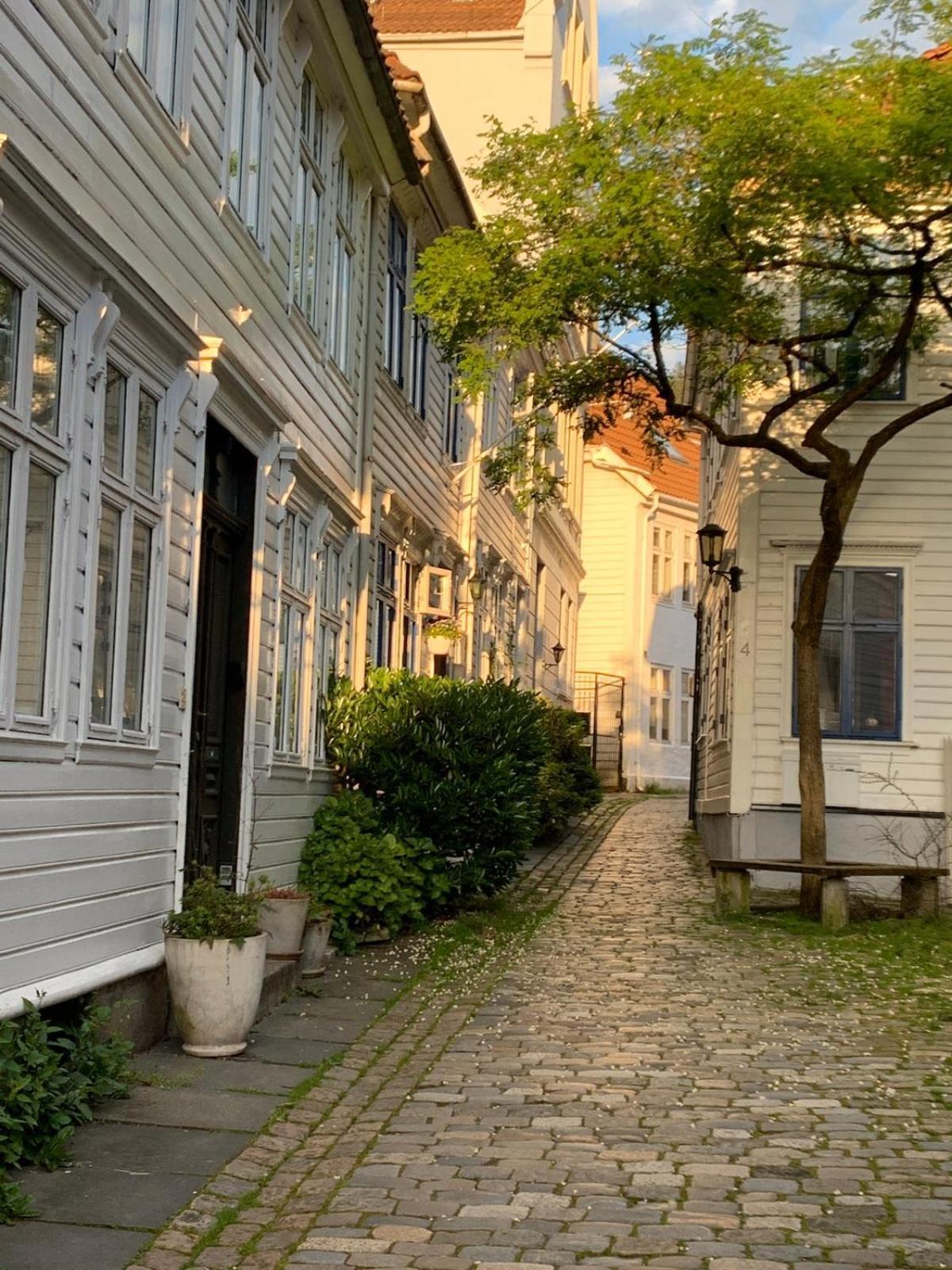 Apartment Charming Great Location *