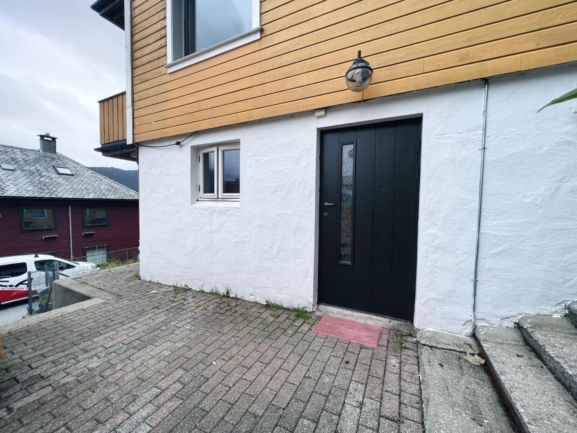 With Parking! Apartment