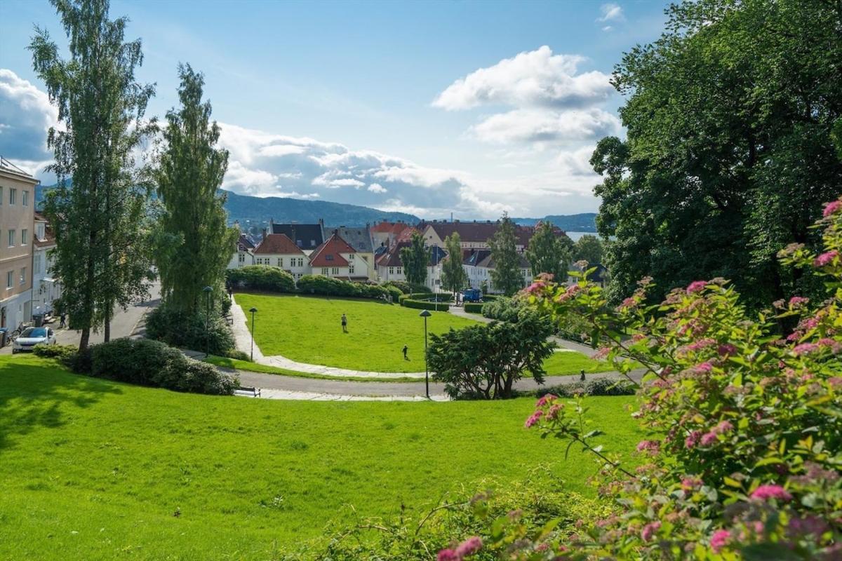Apartment 500m To Bryggen - 5m To Bus I 2 Floors & Bathrooms