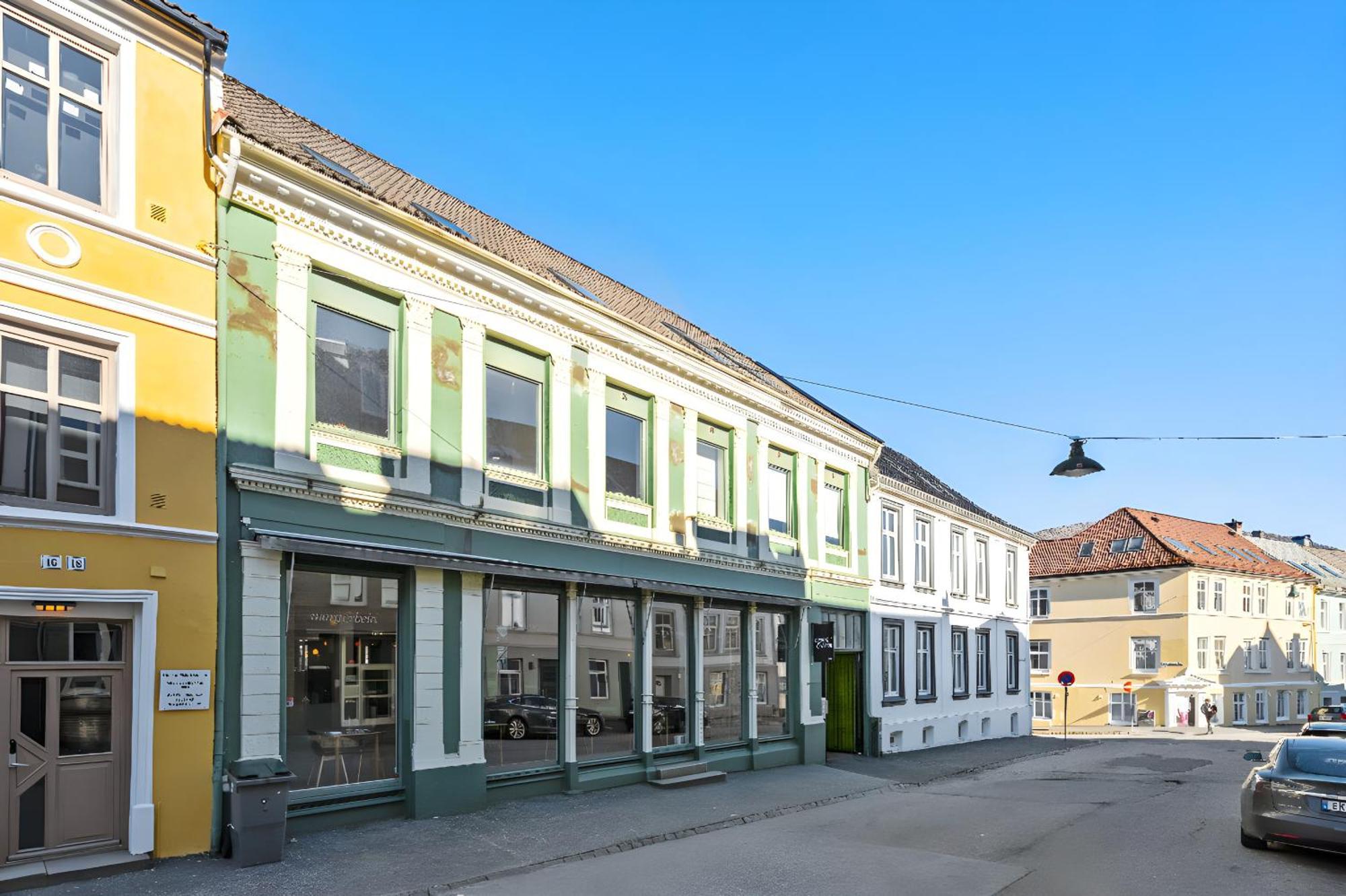 Modern And Chic - * Bergen
