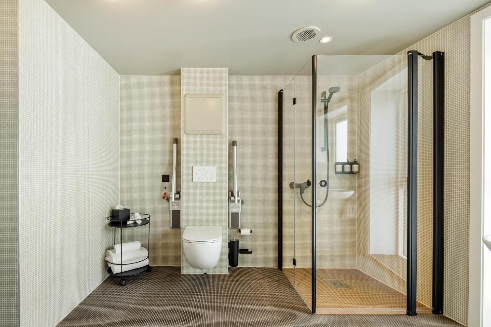 Hotel Skostredet 5*
