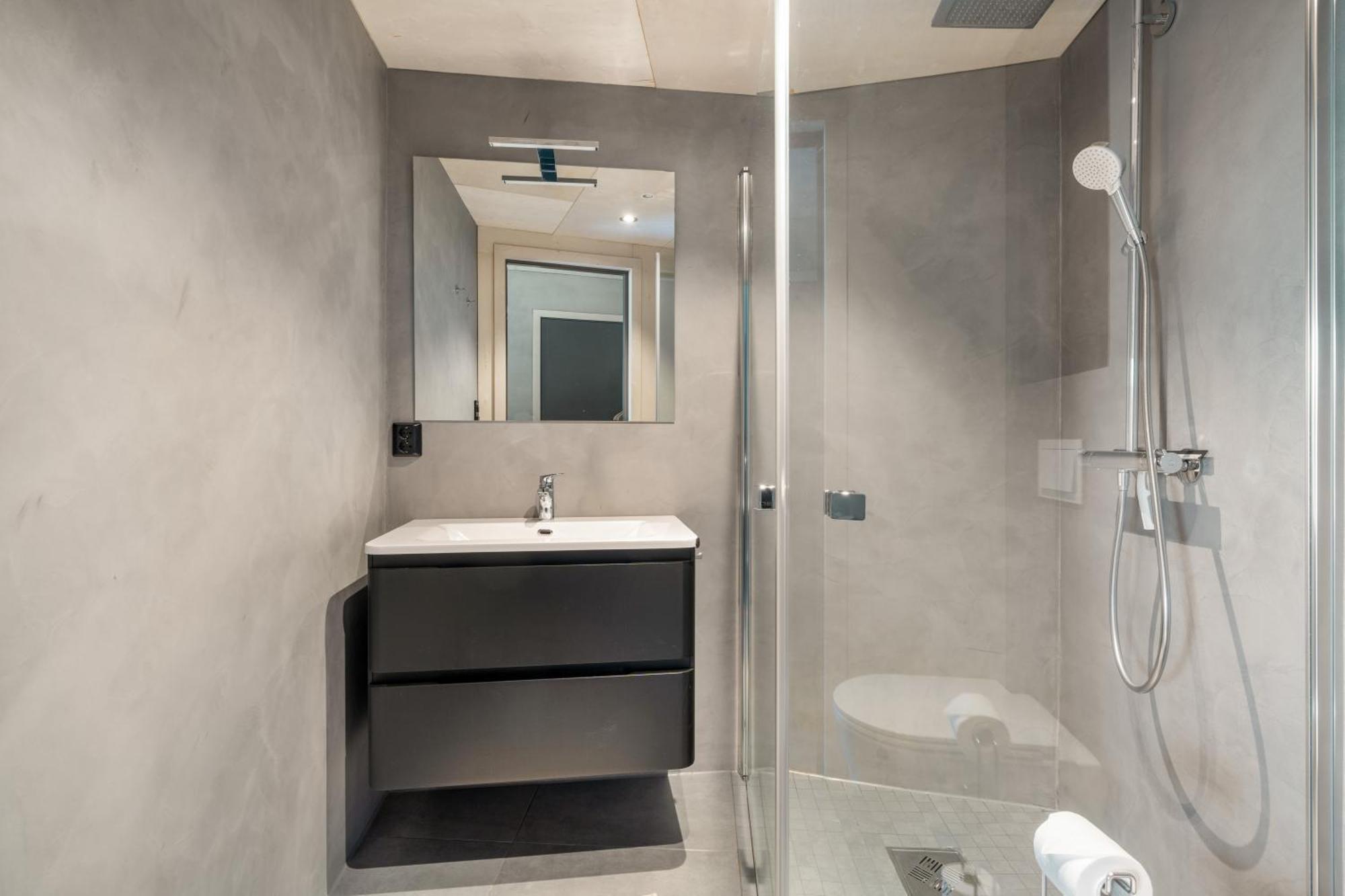 Architectural I Private Balcony I New 2021