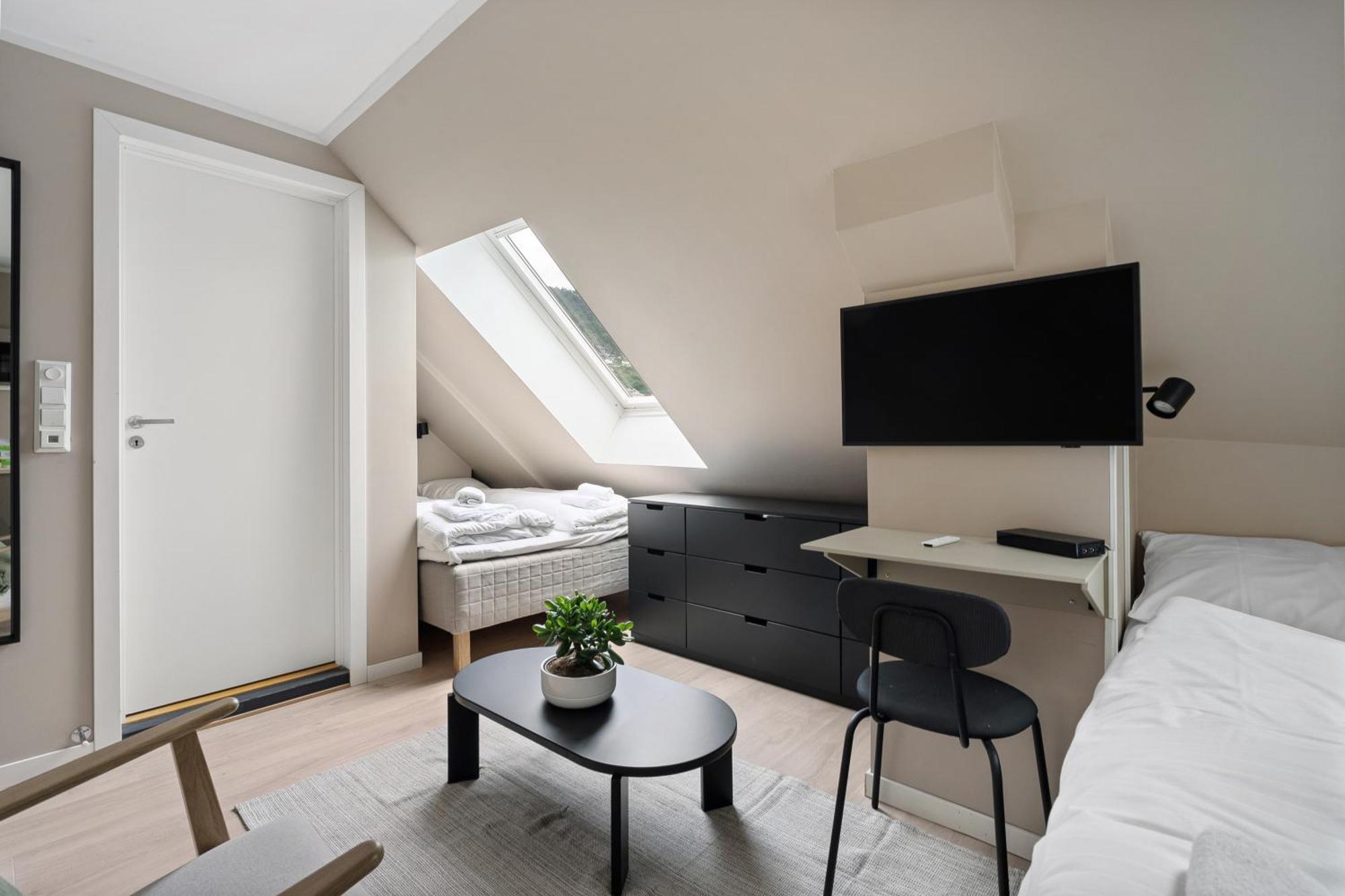 Bohemian Hotel *