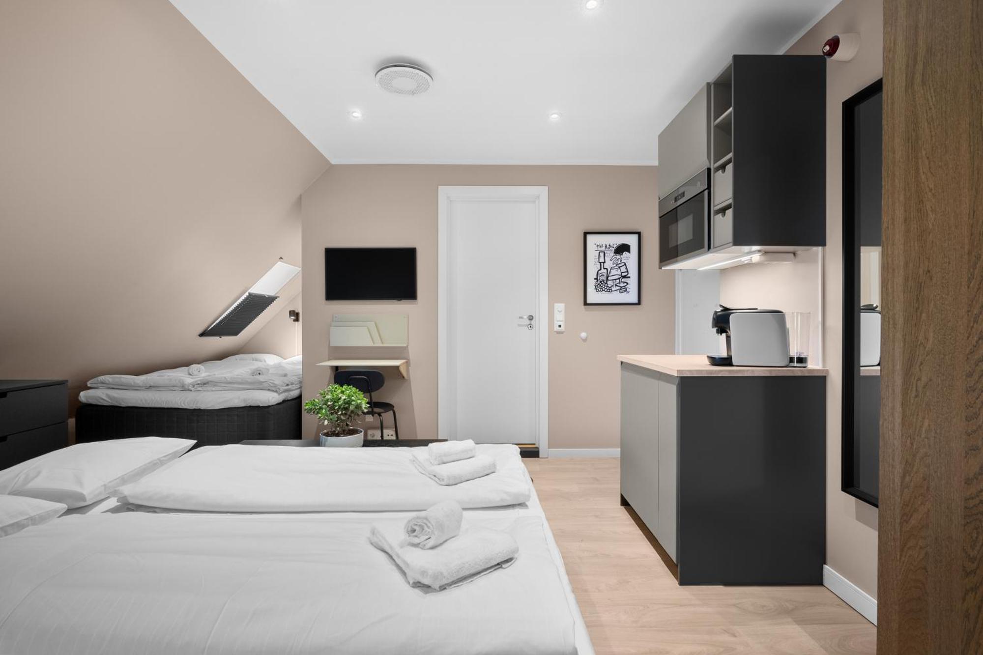 Bohemian Hotel *