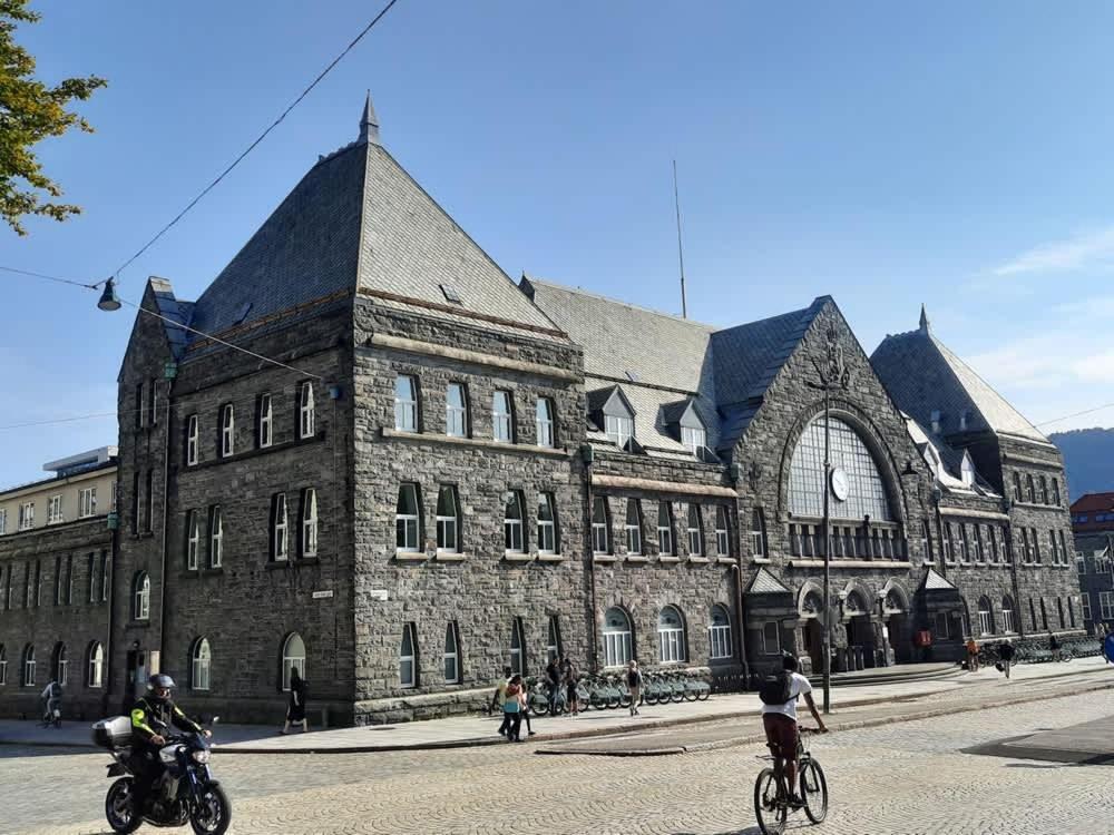 Semesterbostad Floor Close To Grieg Hall And Town Square