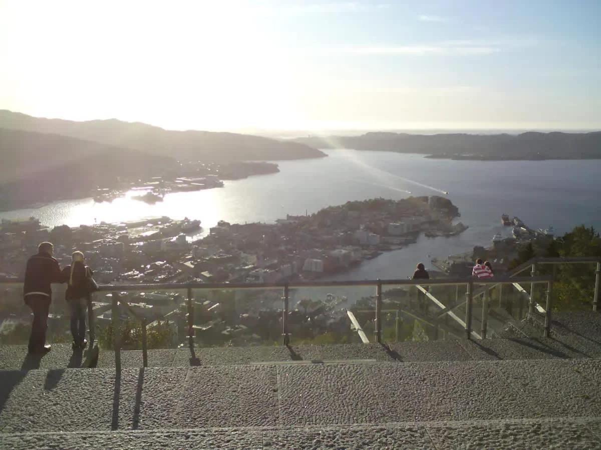 Floor Close To Grieg Hall And Town Square * Bergen