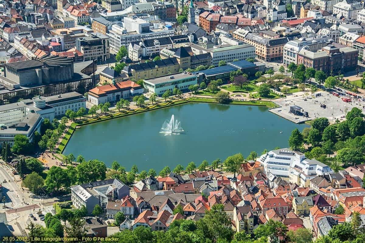 Floor Close To Grieg Hall And Town Square Semesterbostad *