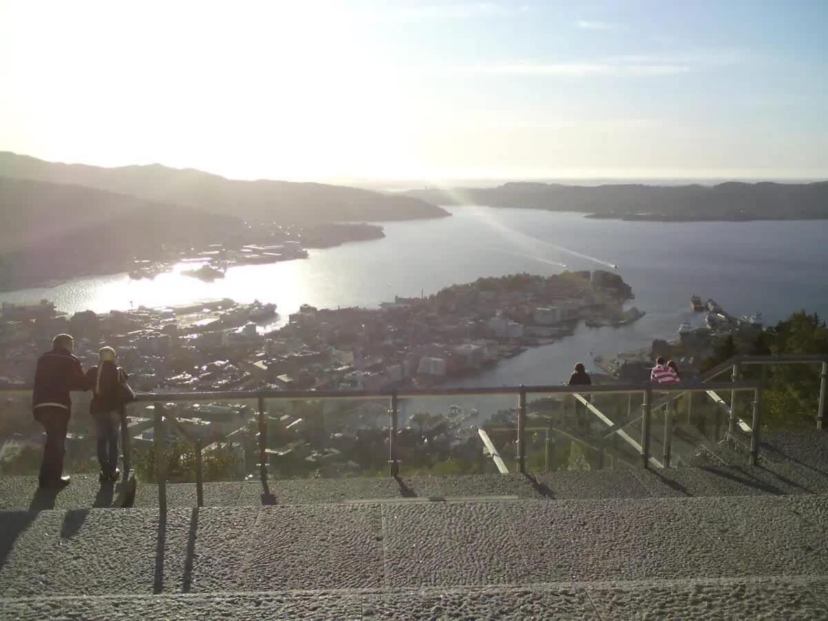 High Standard Spacious Near Bryggen Holiday home *