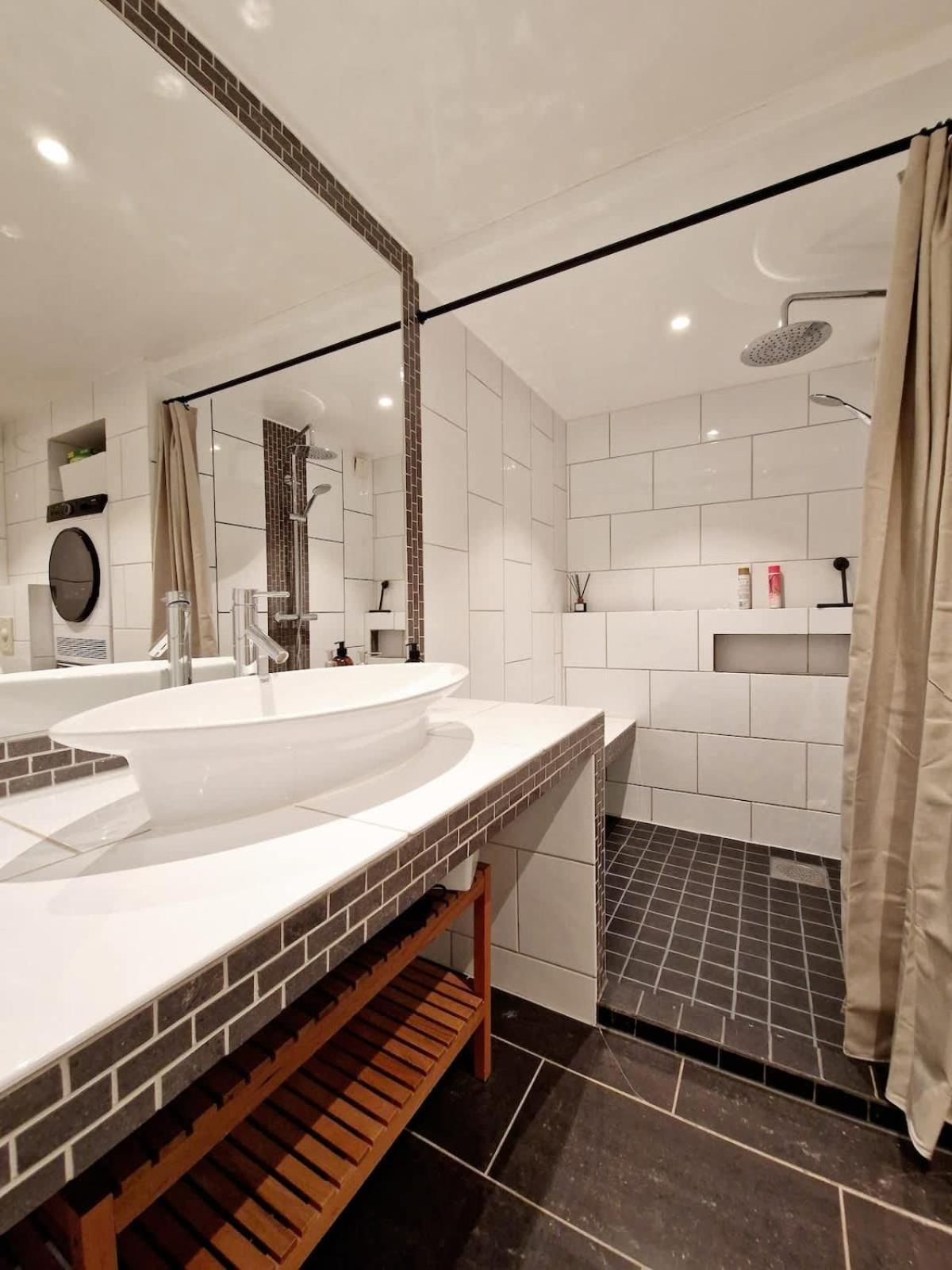 High Standard Spacious Near Bryggen Holiday home Bergen