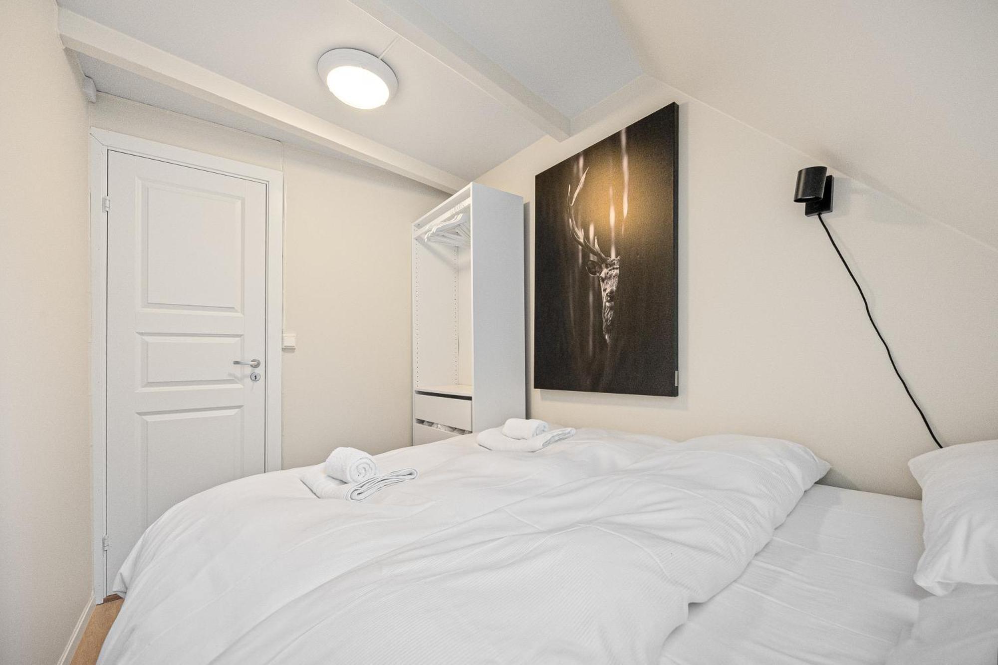 View To Bryggen - Renovated Dec 24 - Historic Cobblestone Street Apartment Bergen